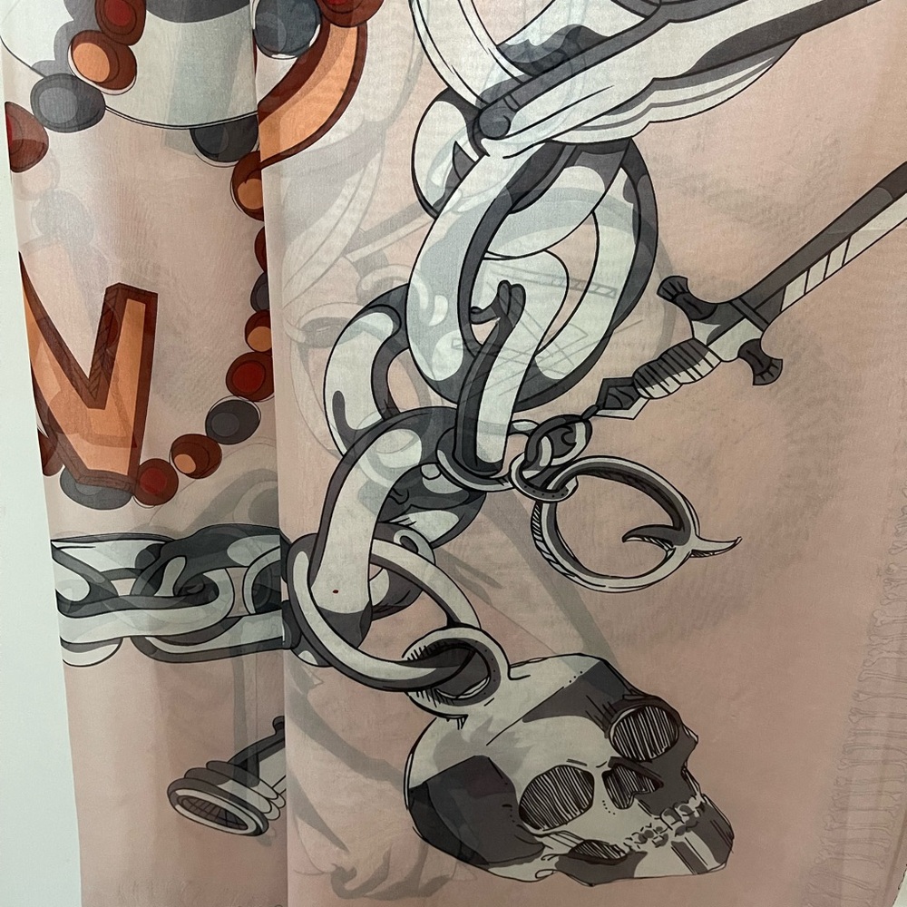 🎃🎃🎃👻💀🎃🎃🎃Alexander McQueen Silk Wrap/Shawl Scarf🎃🎃🎃👻💀🎃🎃🎃